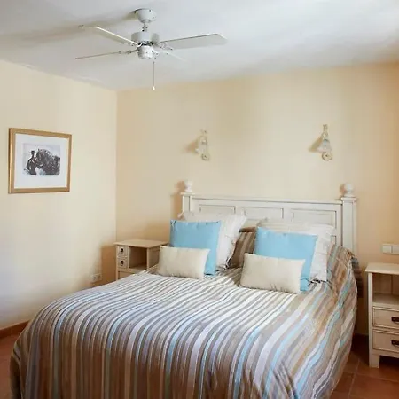 Old Town With Rooftop Terrace Rdr410 *