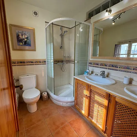 Old Town With Rooftop Terrace Rdr410